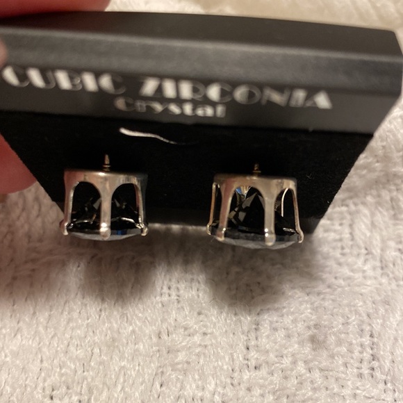 Black Cubic Zirconia Gum Drop incased in silver.  NWT! Absolutely gorgeous! - Picture 4 of 6